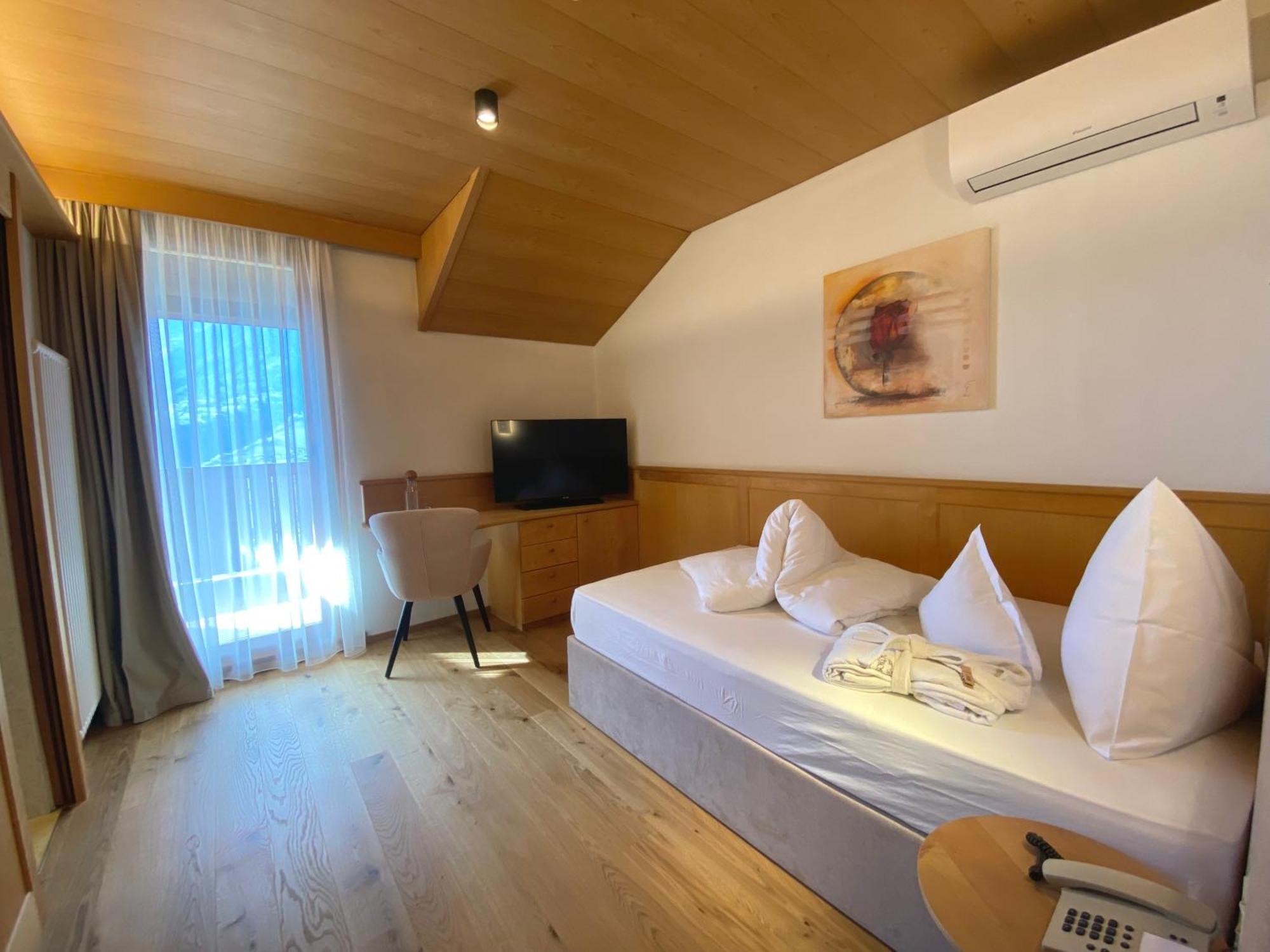 Hotel Schlosswirt 思科纳 外观 照片
