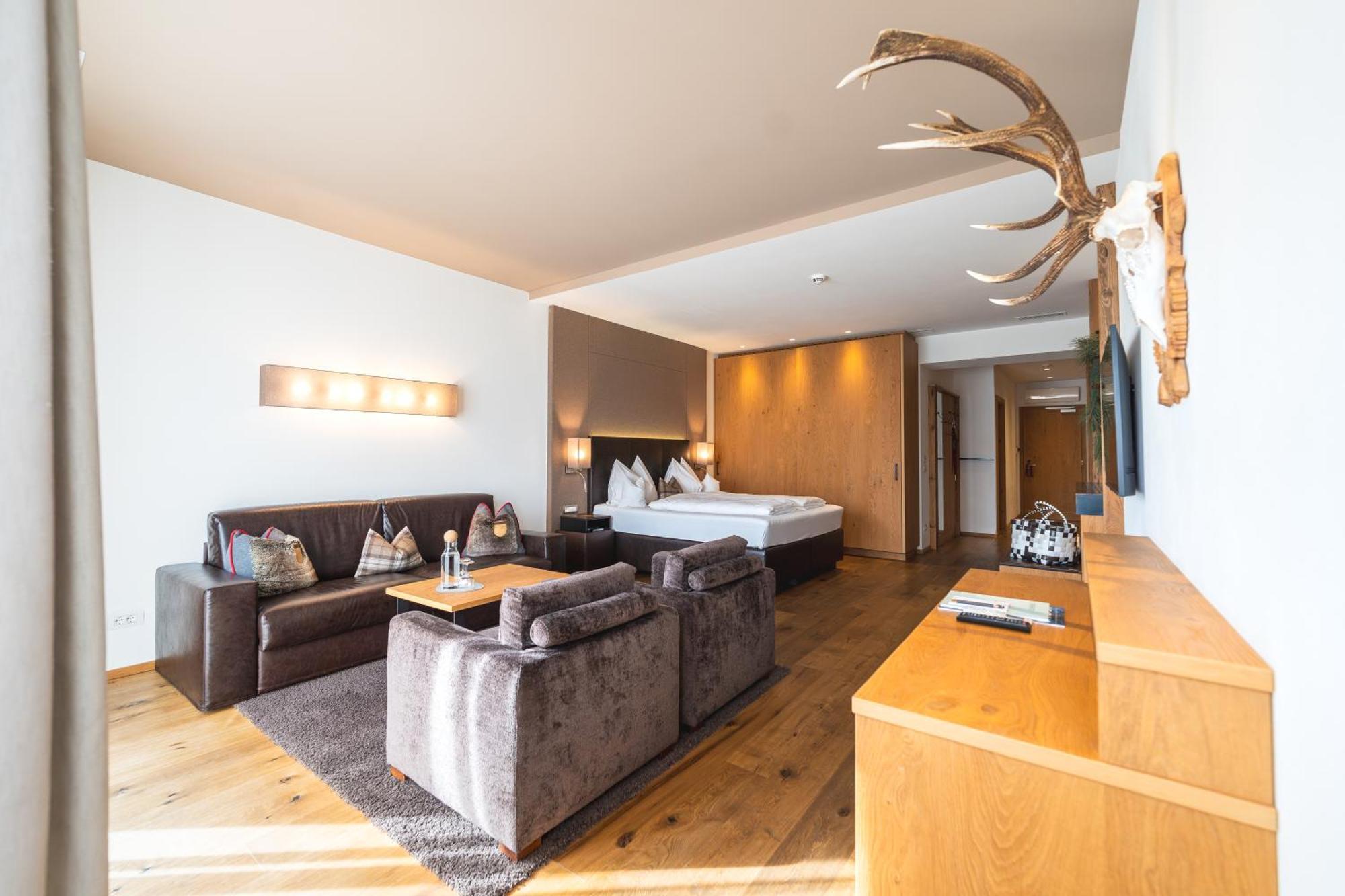 Hotel Schlosswirt 思科纳 外观 照片