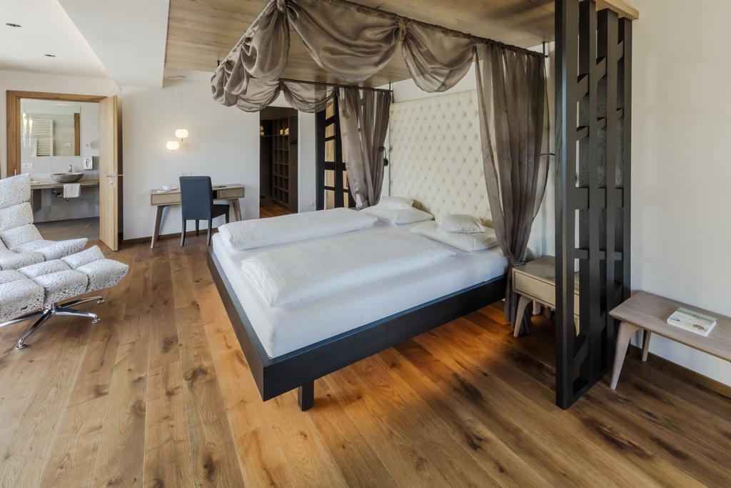 Hotel Schlosswirt 思科纳 外观 照片